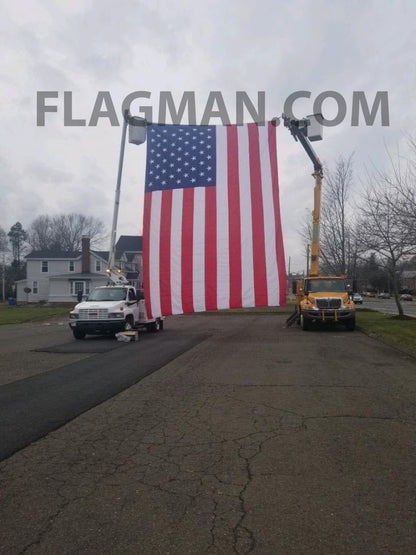 Drapeau américain en polyester ventilé AerialVent™ pour affichage aérien | Fabriqué aux États-Unis