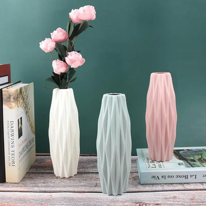Creative White Ceramic Flower Vase Centerpiece