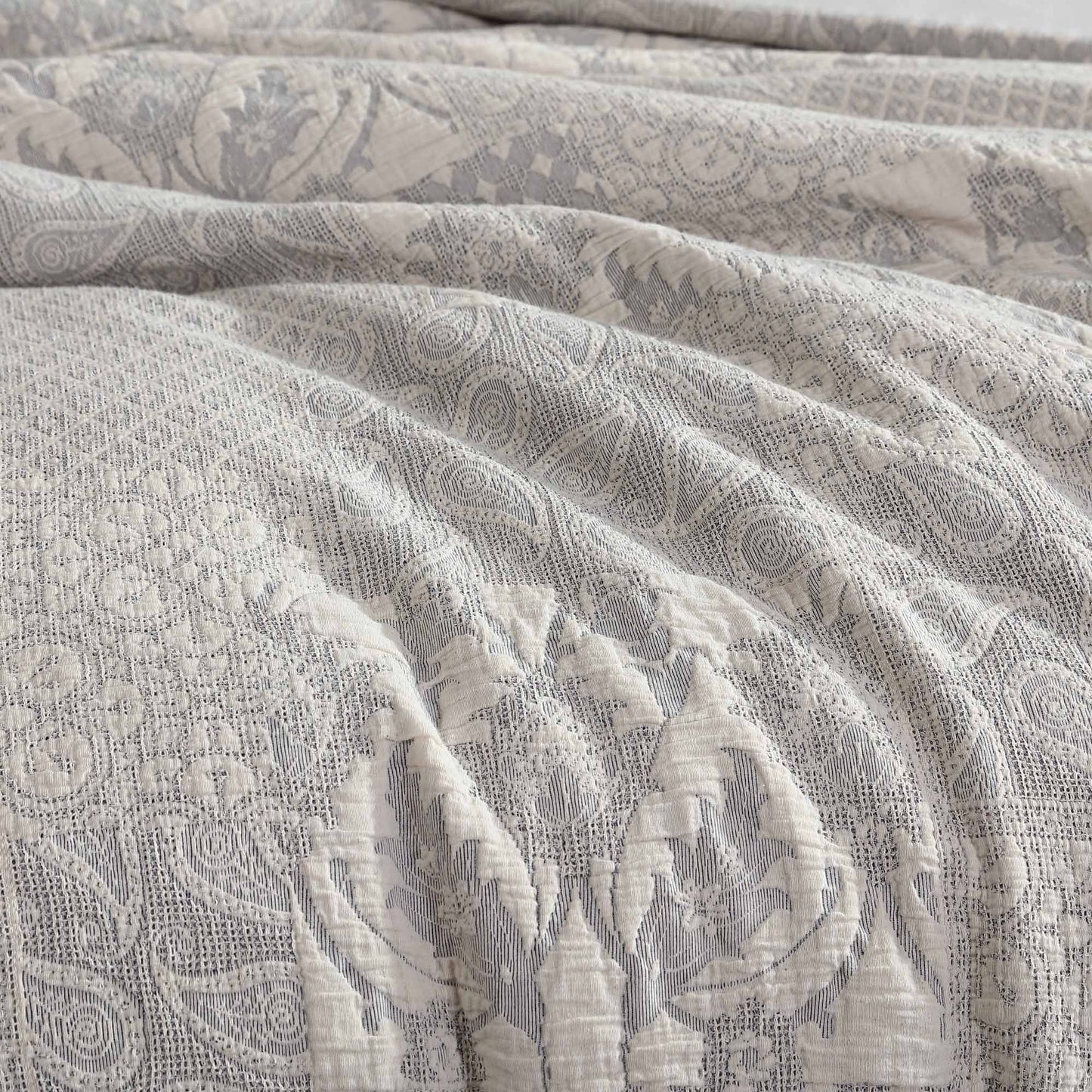 Paisley Ivory Cotton Matelassé Comforter Set