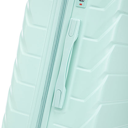 3-Piece Spinner Wheel Luggage Set 20/24/28 in mint with combination lock HouseOfZazla on Tampa Home & Garden Store