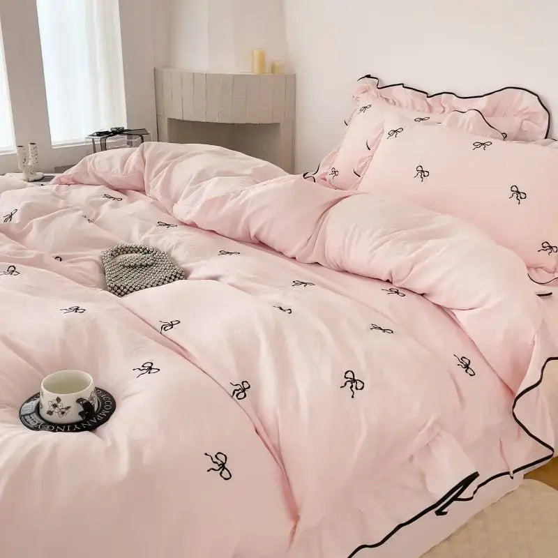 The Bow And Embroidery Bedding Set For Bedrooms