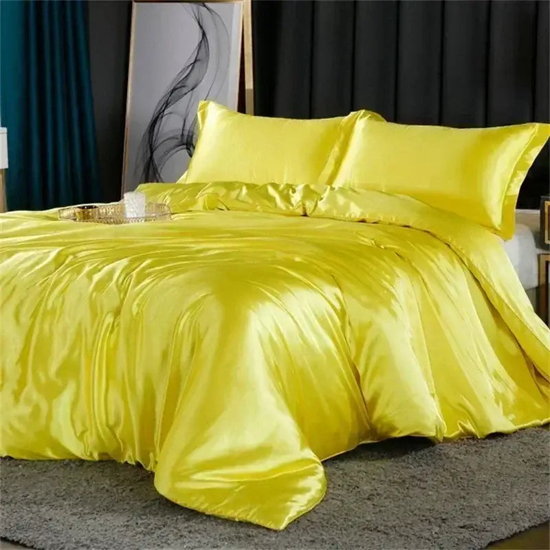Elegant Silver and Gold Mulberry Silk Bedding