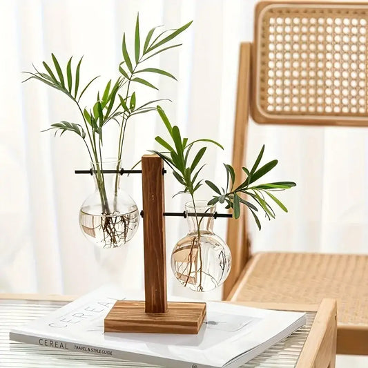 Vintage hydroponic glass vase for desktop plant propagation