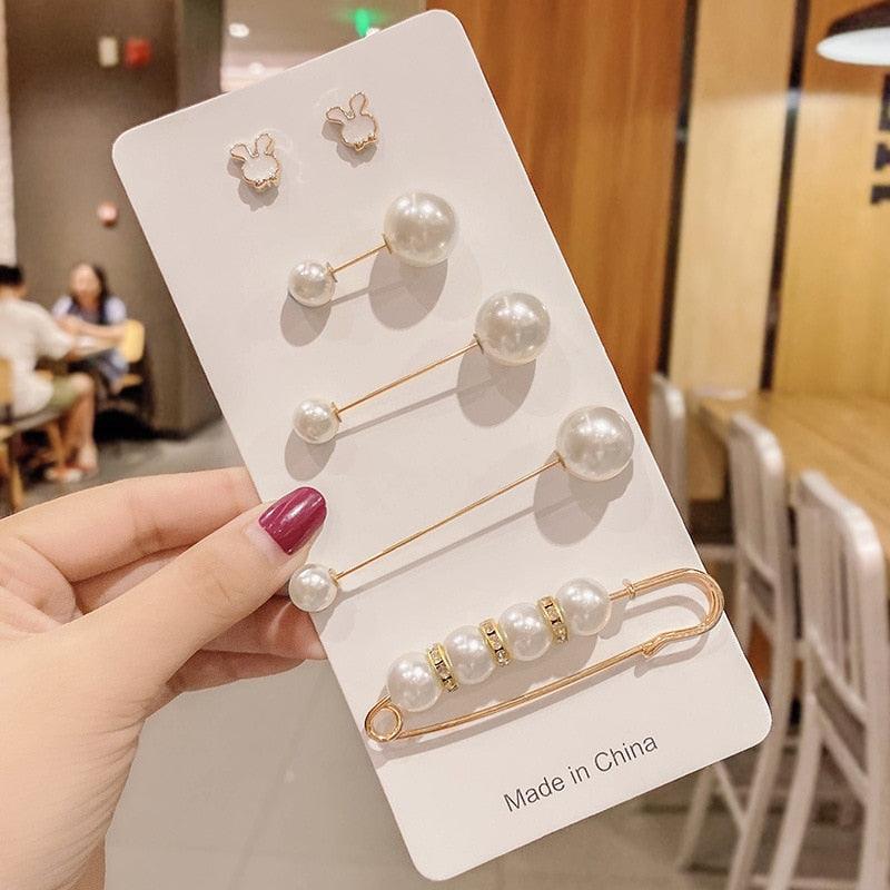 Stevvex pearl bead safety pin set on card gold-tone metal with faux pearls on Tampa Home & Garden Store
