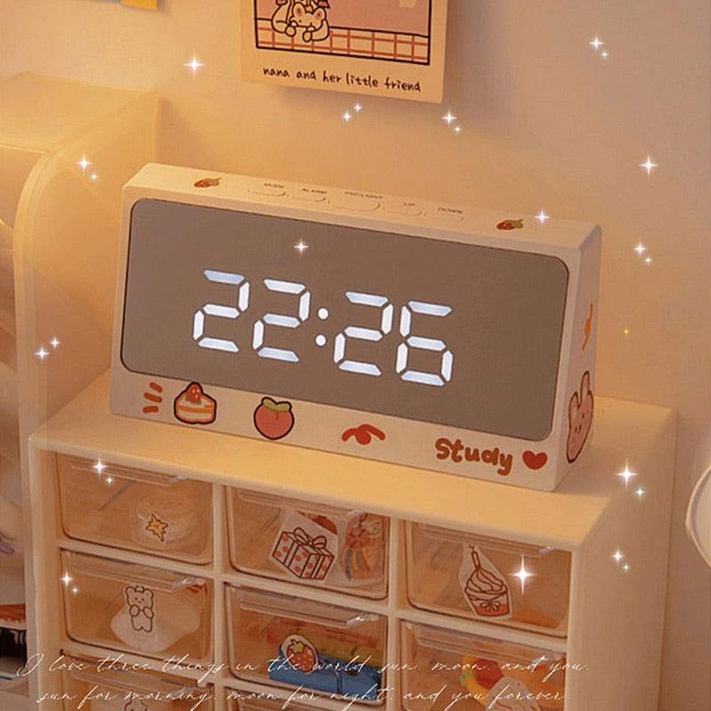 Digital desk clock with large LED display white plastic Stevvex STCC657SDF USB charger on Tampa Home & Garden Store