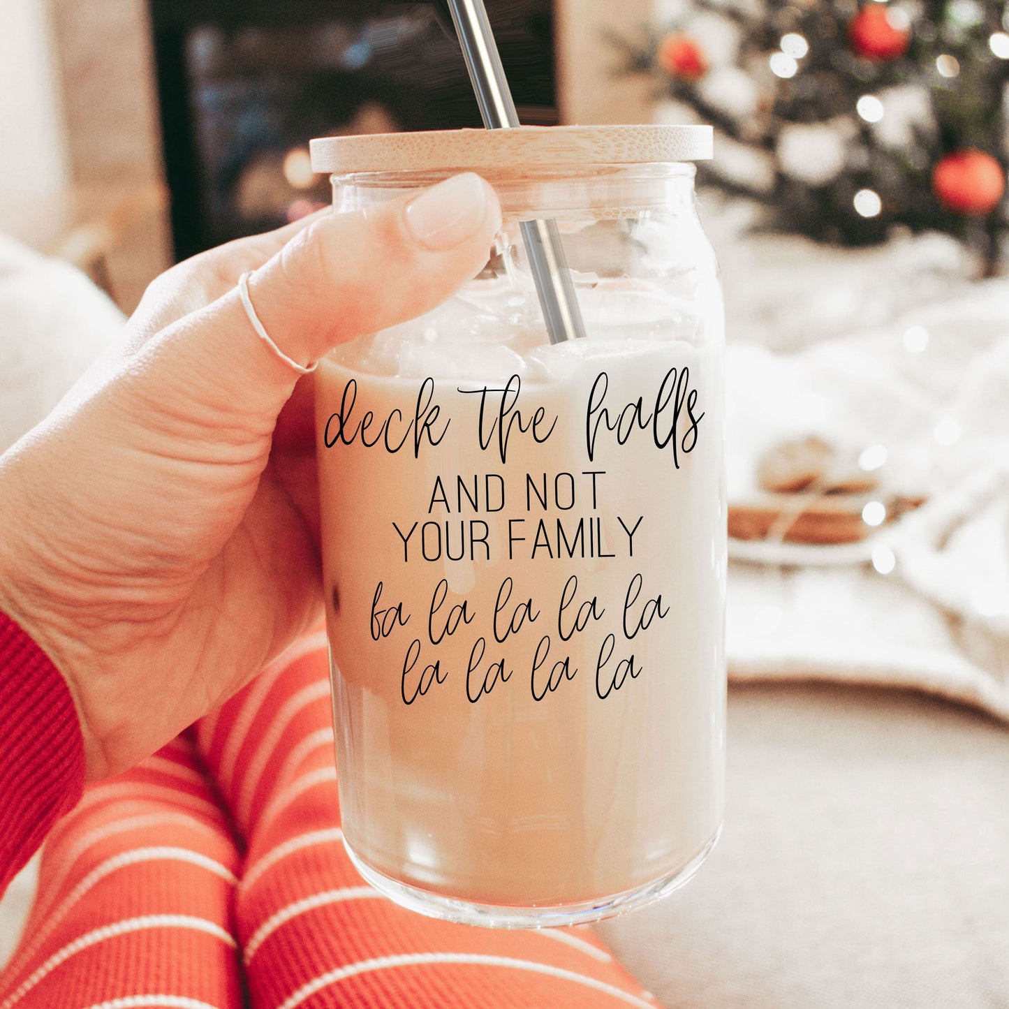 Deck the Halls 17oz glass cup with wooden lid and metal straw Gia Roma drinkware on Tampa Home & Garden Store