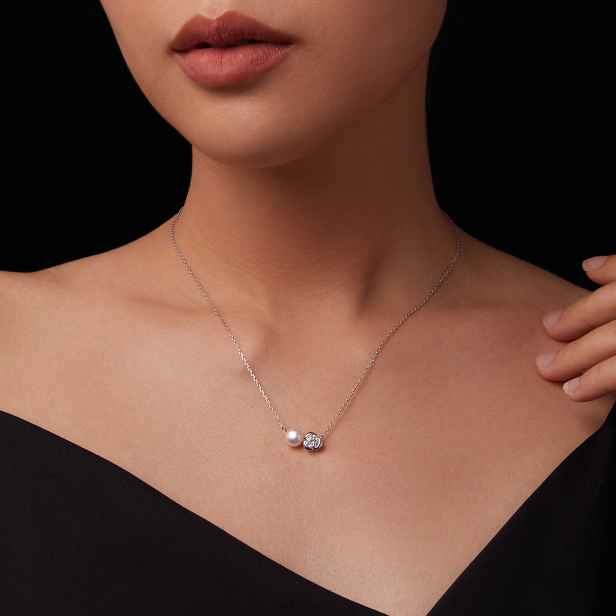 Necklace 925 Sterling Silver moissanite & freshwater pearl pendant, 45cm, by Bids.com on Tampa Home & Garden Store