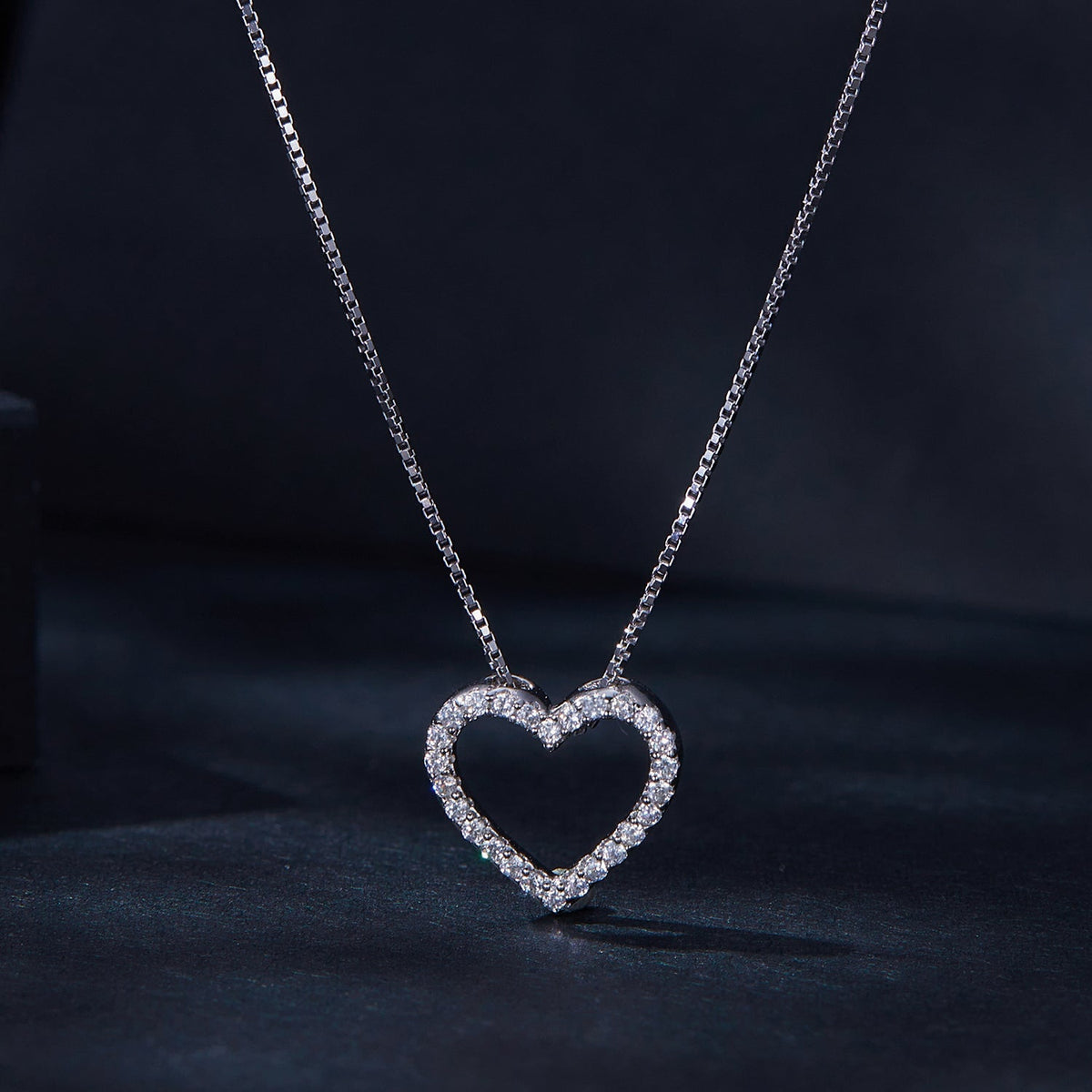 S925 silver moissanite heart necklace, platinum plated, 400mm+50mm chain, Bids.com on Tampa Home & Garden Store