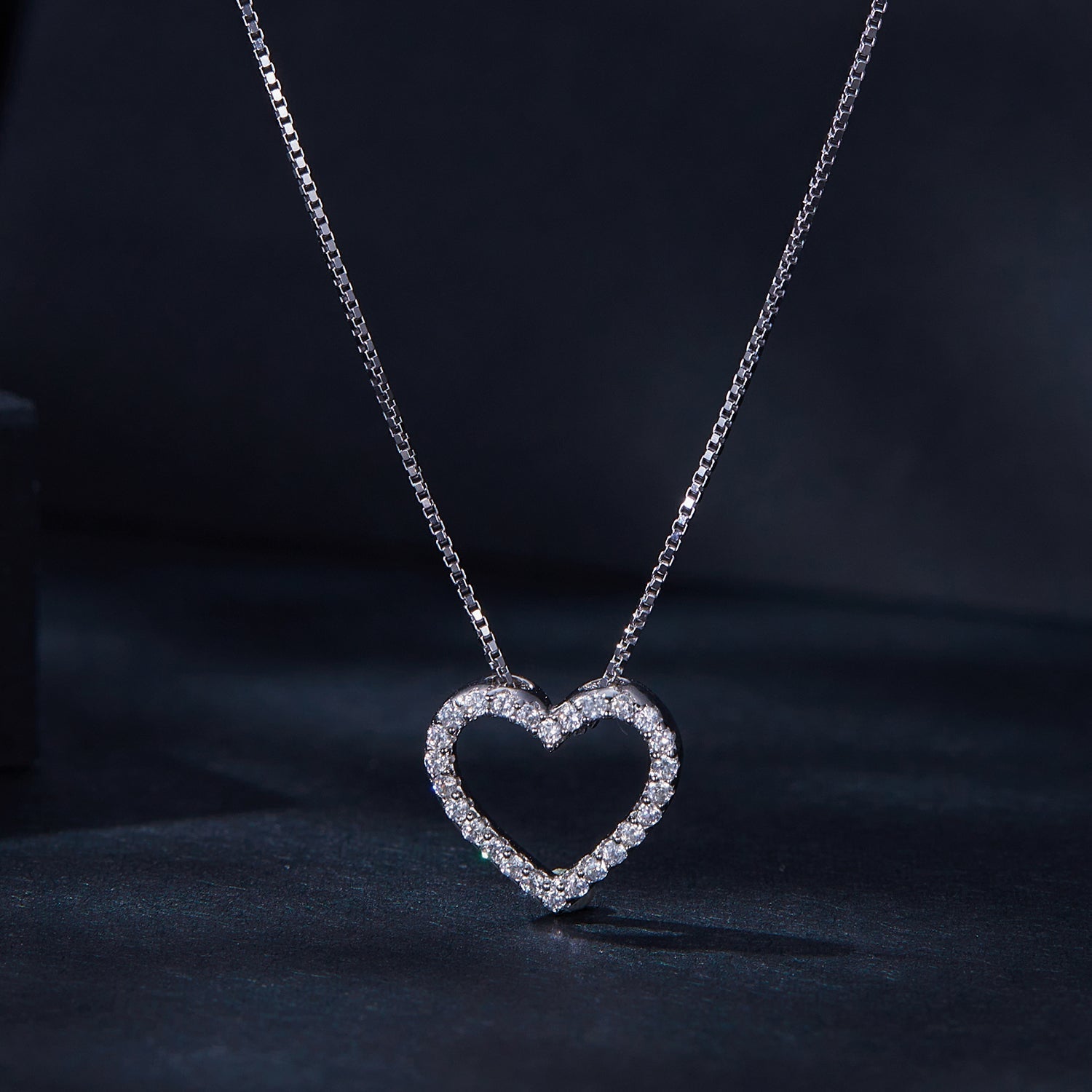 S925 silver moissanite heart necklace, platinum plated, 400mm+50mm chain, Bids.com on Tampa Home & Garden Store