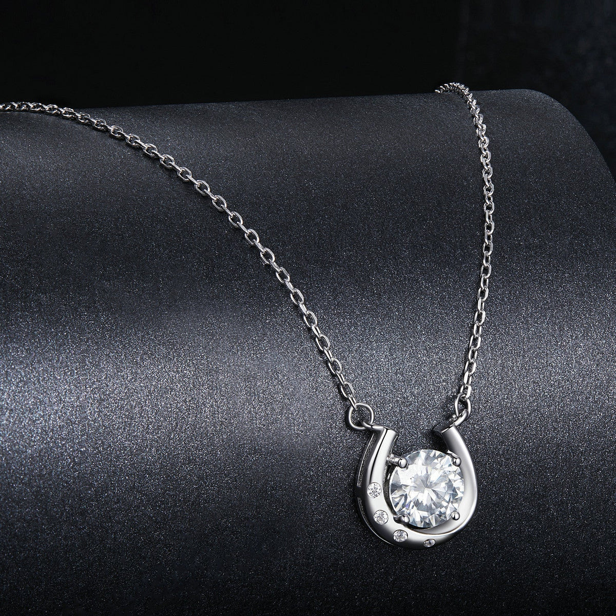 Necklace Bids.com, 925 sterling silver moissanite pendant with pavé, 1ct stone, 400mm chain on Tampa Home & Garden Store