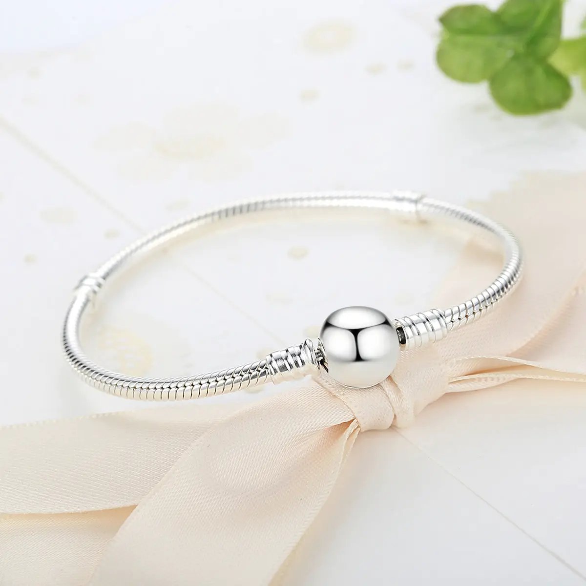 925 Sterling Silver Bracelet, 17cm, polished ball centerpiece, snake-chain by Bids.com on Tampa Home & Garden Store