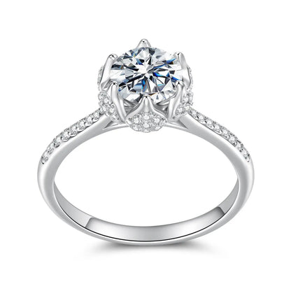 925 Sterling Silver Moissanite Ring with 1ct stone, white gold plated, size 6, by Bids.com on Tampa Home & Garden Store
