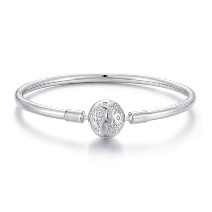 Bracelet, 925 sterling silver with white gold plating, snowflake pave charm, size 17 on Tampa Home & Garden Store