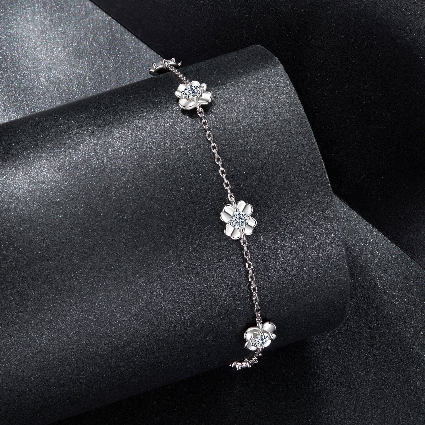 Bracelet 925 Sterling Silver Moissanite Flower, 0.1ct, by Bids.com on Tampa Home & Garden Store