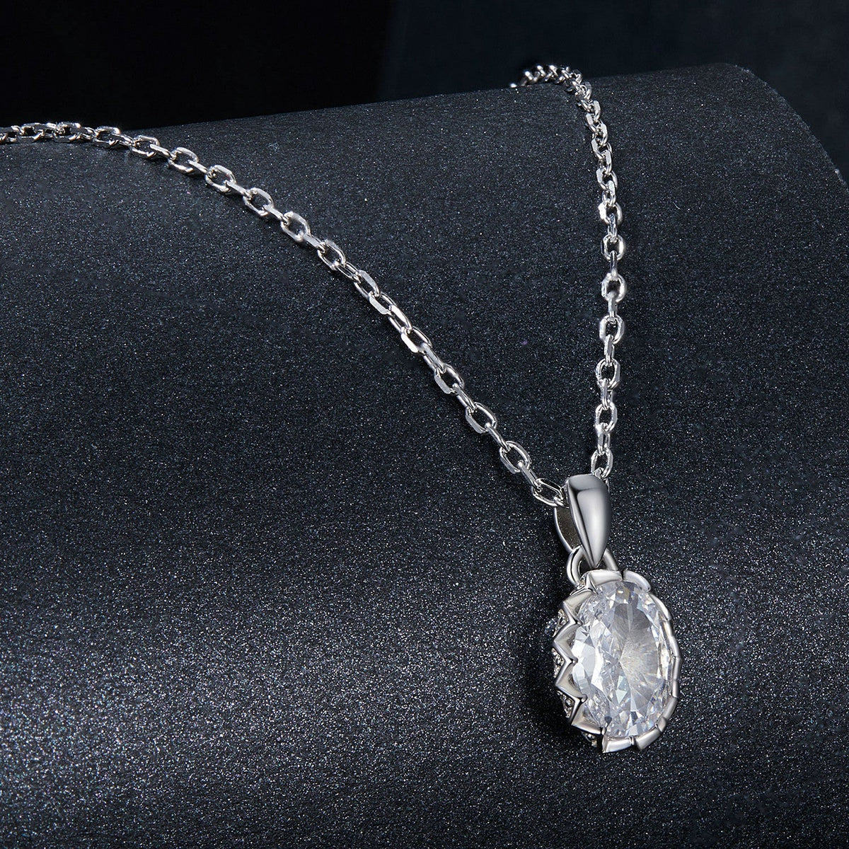 Sterling silver moissanite necklace with pavé setting and pendant, 400 mm chain on Tampa Home & Garden Store