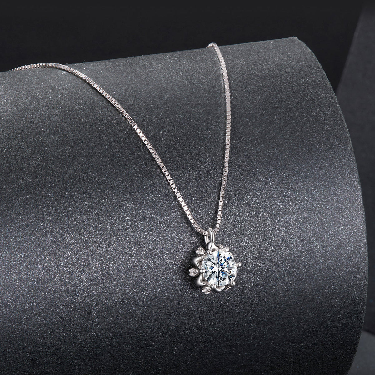 925 silver necklace with moissanite center and pave CZ halo on 40+5cm chain by Bids.com on Tampa Home & Garden Store