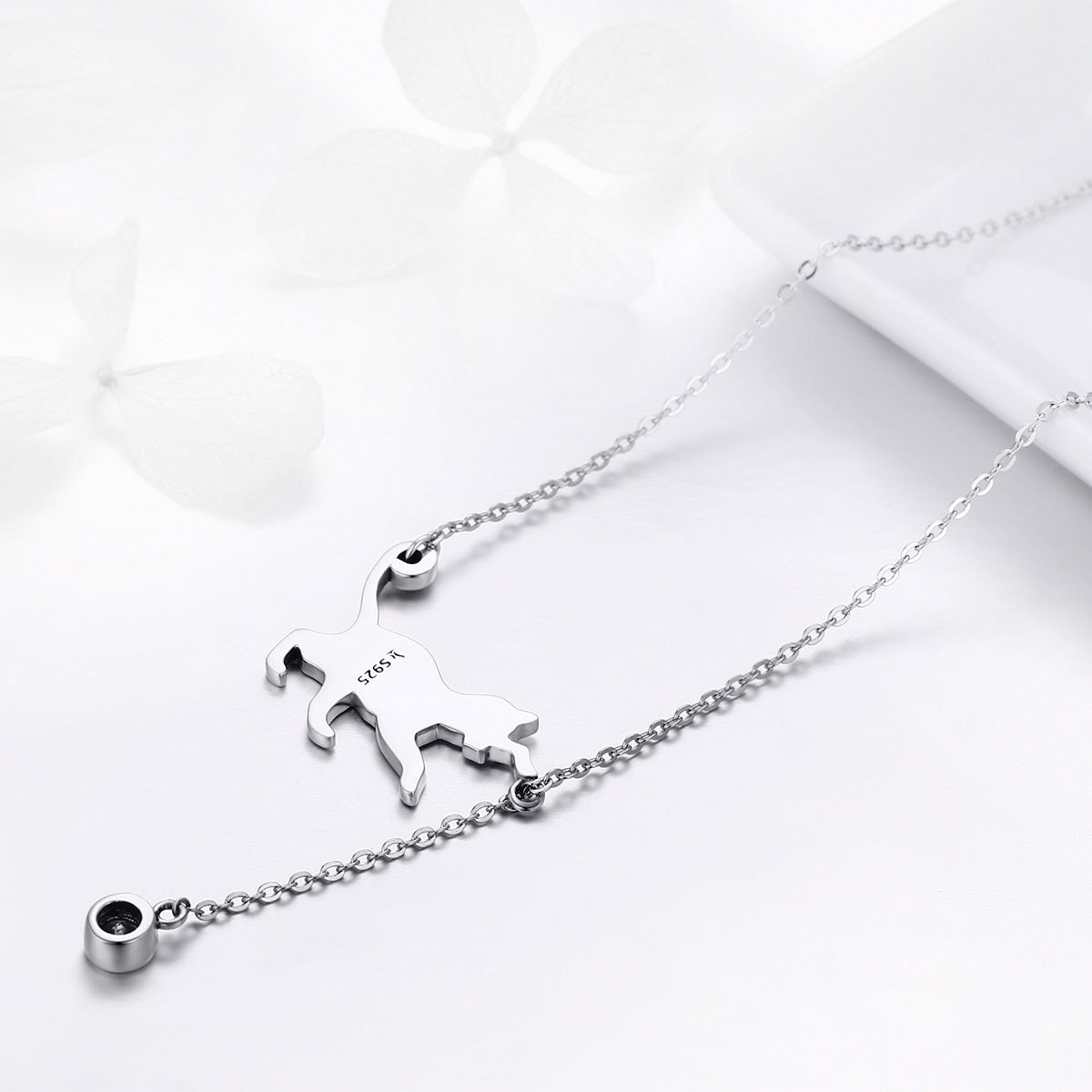 925 Sterling Silver Necklace with 1.4x2.5 cm silhouette pendant, 38-45 cm chain, Bids.com on Tampa Home & Garden Store