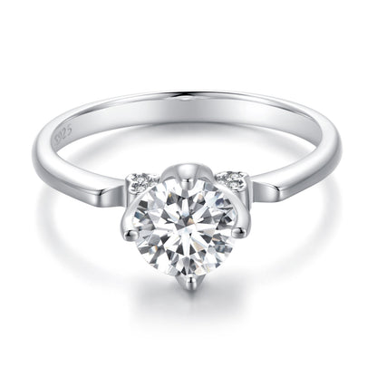 Sterling silver moissanite ring, 1.0ct center, size 8, side accents, by Bids.com on Tampa Home & Garden Store