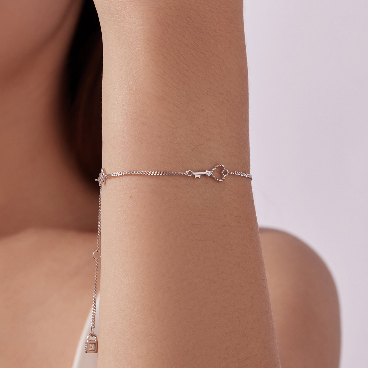 Bracelet 925 sterling silver white gold plated pave CZ, 21cm with heart clasp by Bids.com on Tampa Home & Garden Store