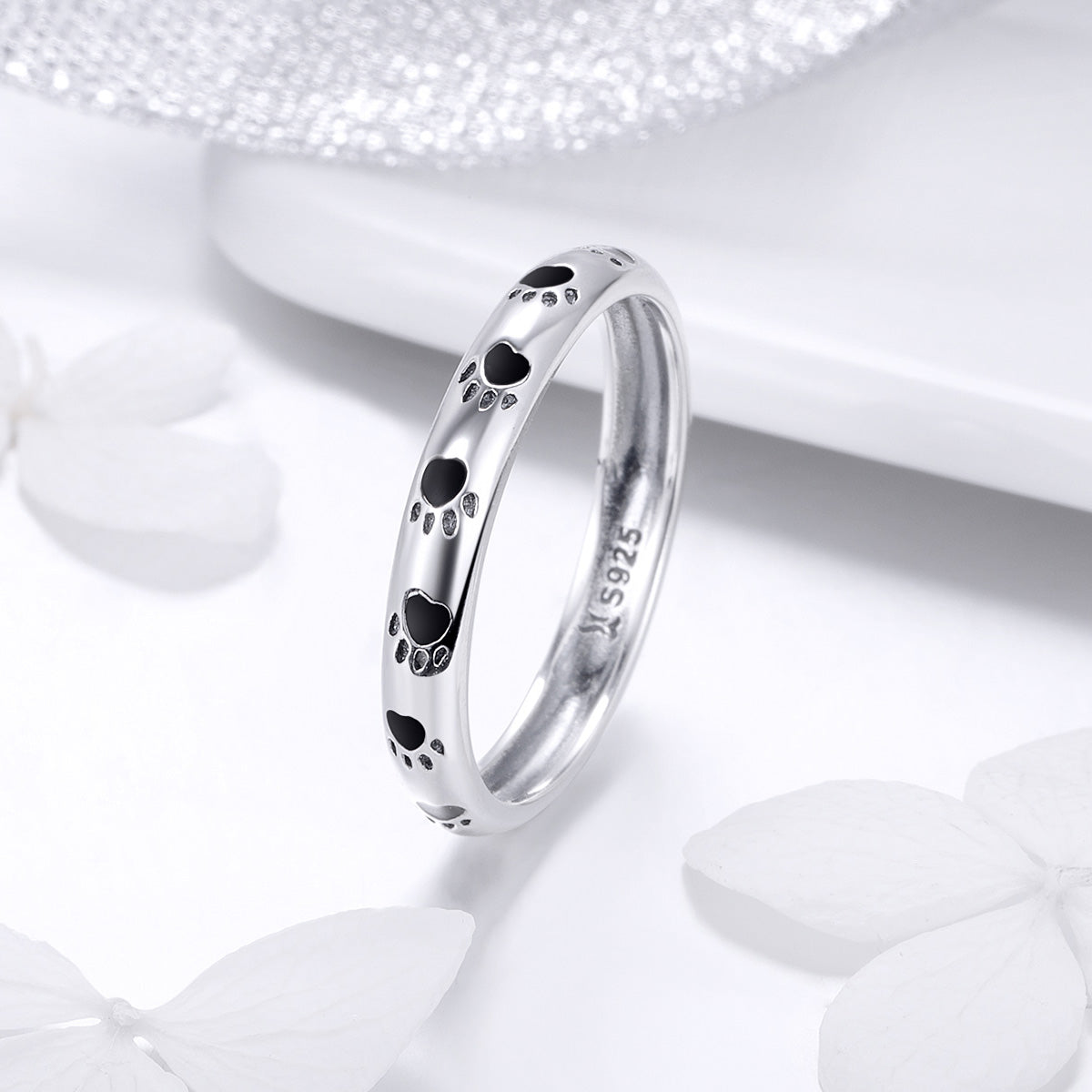 Sterling silver women's ring with paw print motifs, size 5, 0.3cm wide, by Bids.com on Tampa Home & Garden Store
