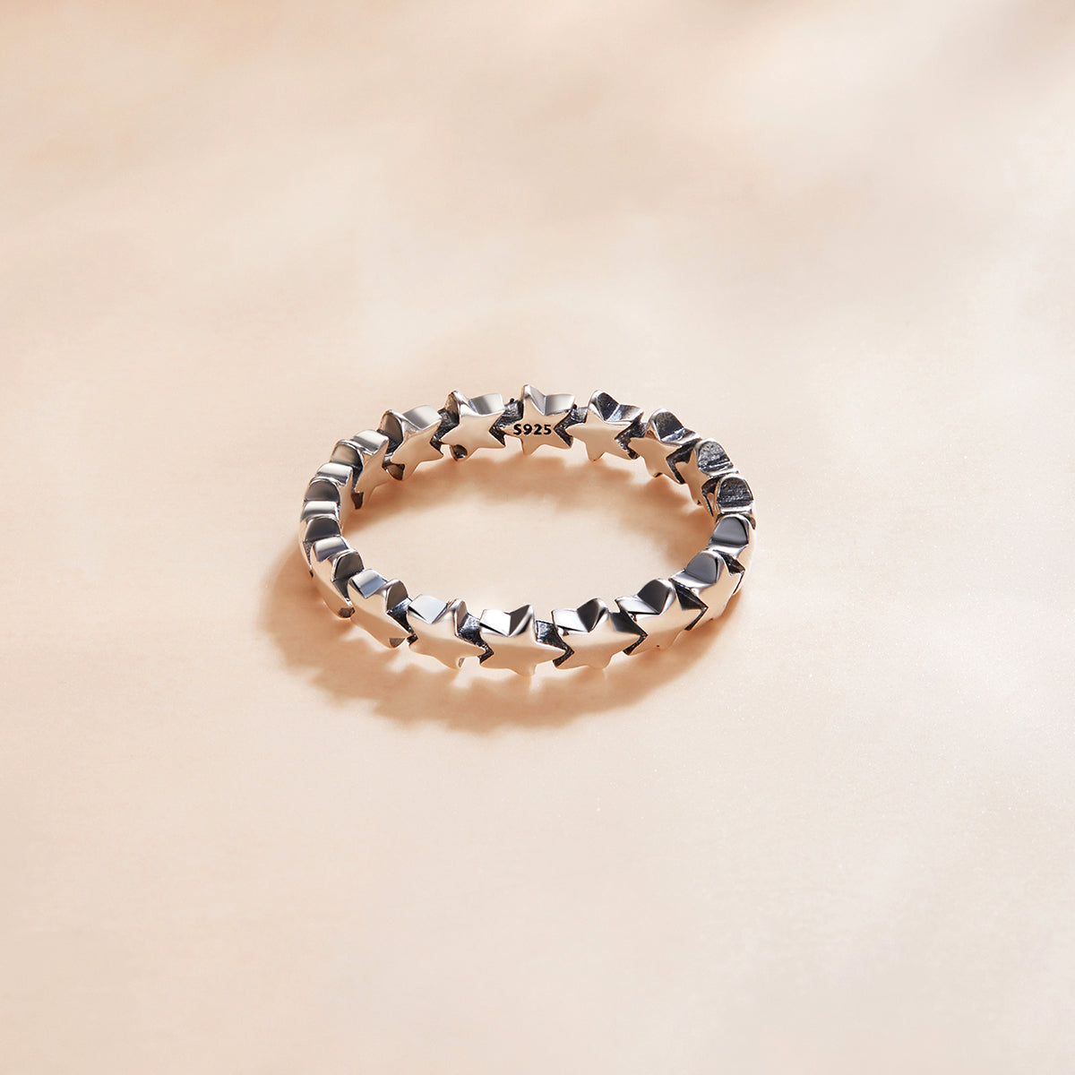 925 Sterling Silver Oxidized Ring with star-shaped links, women's size 5 on Tampa Home & Garden Store