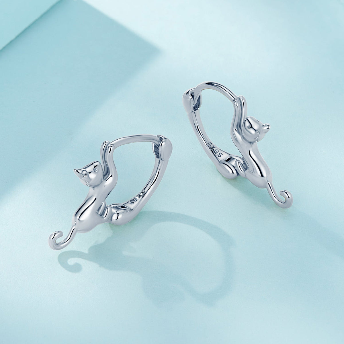 925 Sterling Silver Plated Gold cat-shaped hoop earrings, 1.8 cm for women on Tampa Home & Garden Store