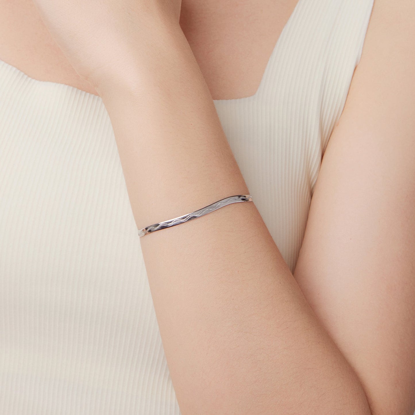 Bracelet 925 Sterling Silver plated white gold tone, twisted unisex design by Bids.com on Tampa Home & Garden Store