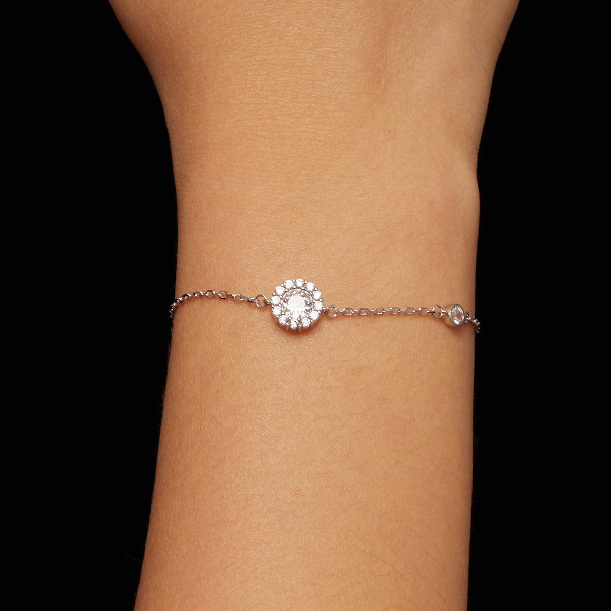 Bracelet 925 Sterling Silver Moissanite 0.5ct pavé halo with delicate chain Bids.com on Tampa Home & Garden Store