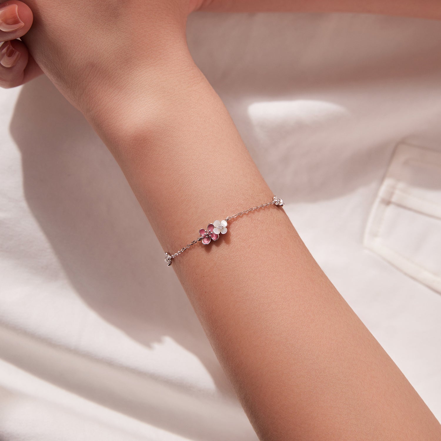 Bracelet 925 Sterling Silver enamel flower charms with pavé CZ, pink & white blossoms, 15+6cm, Bids.com on Tampa Home & Garden Store