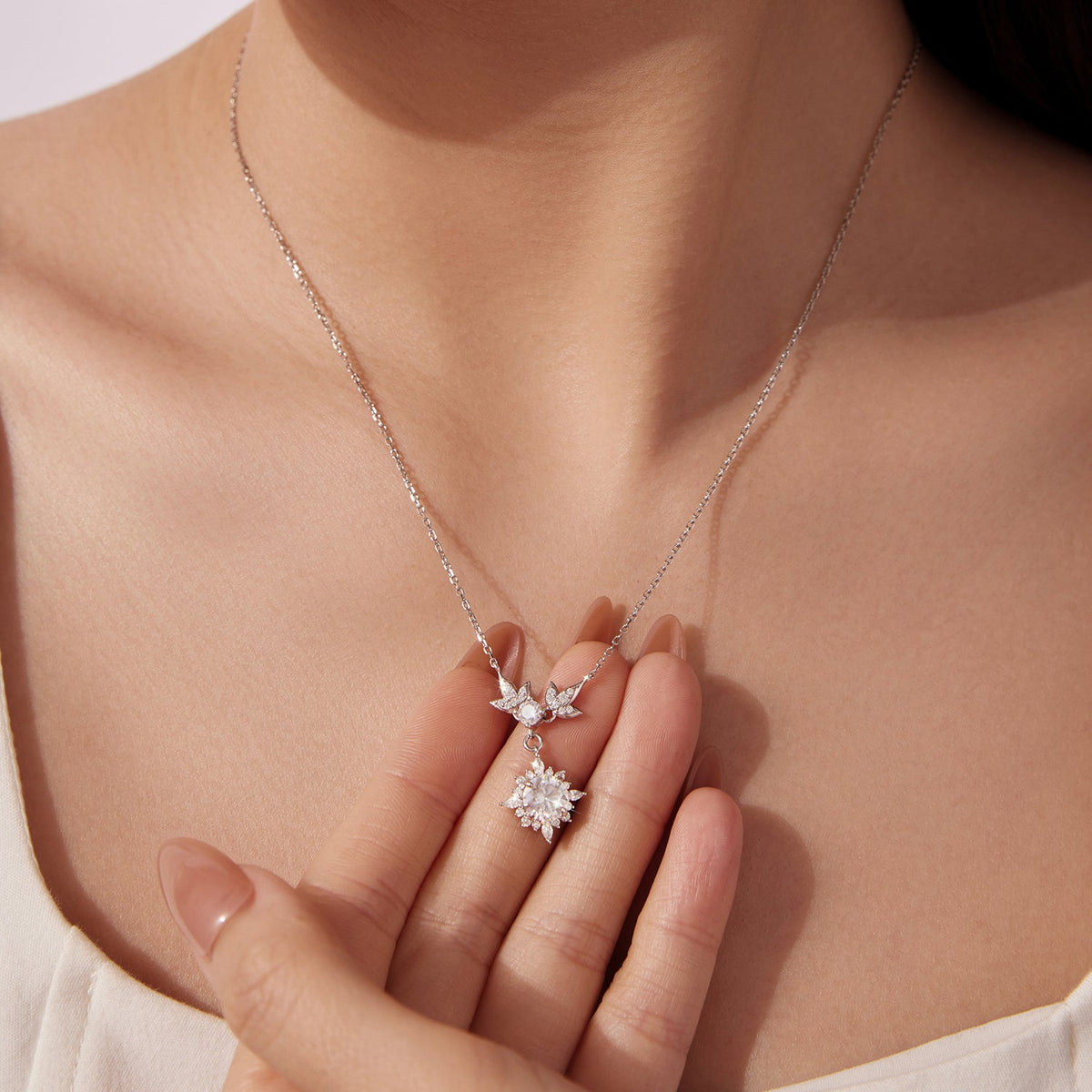 Pendant necklace 925 silver moissanite pavé snowflake pendant 40+5cm by Bids.com on Tampa Home & Garden Store
