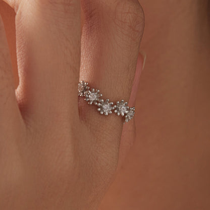 925 Sterling Silver Moissanite Ring size 7 with flower cluster band Bids.com on Tampa Home & Garden Store