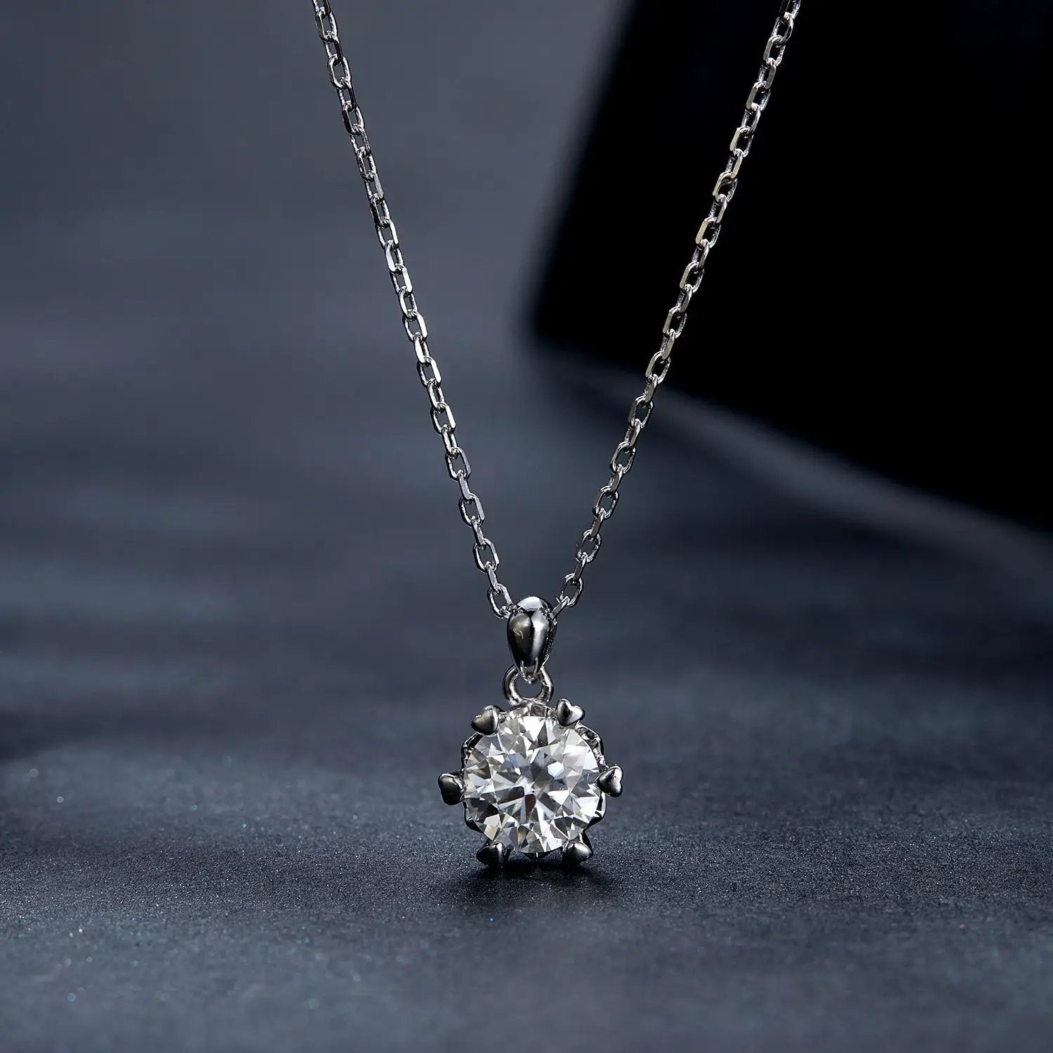 925 Sterling Silver Moissanite Necklace with round pendant on 39cm+5cm chain by Bids.com on Tampa Home & Garden Store