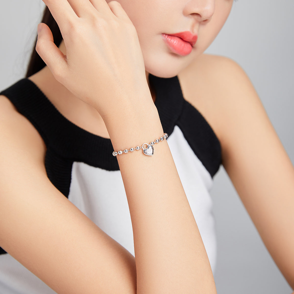 Bracelet 925 sterling silver pavé CZ heart charm, platinum plated, 17cm for women by Bids.com on Tampa Home & Garden Store