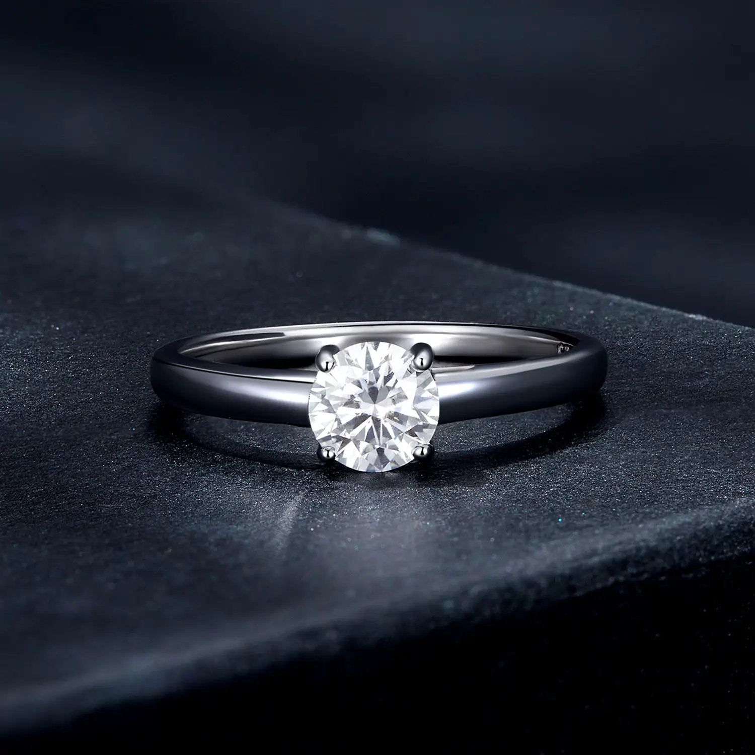 Solitaire Moissanite Ring 0.6ct in 925 Silver size 6 for Women on Tampa Home & Garden Store