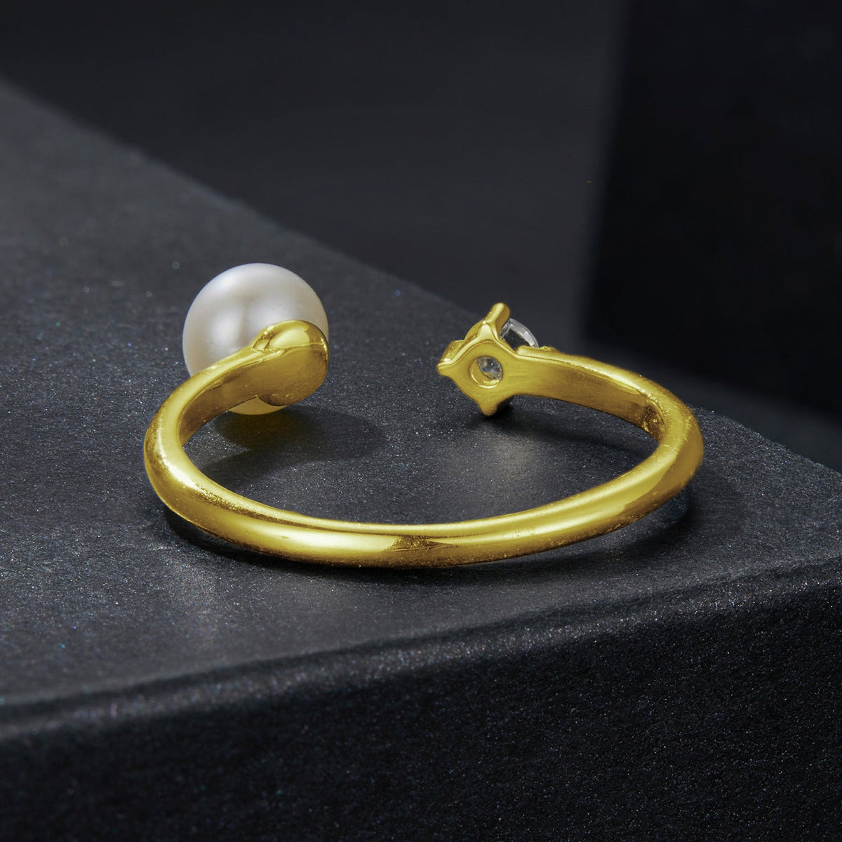 Pearl ring on gold-tone band with a white shell pearl, women's size E on Tampa Home & Garden Store