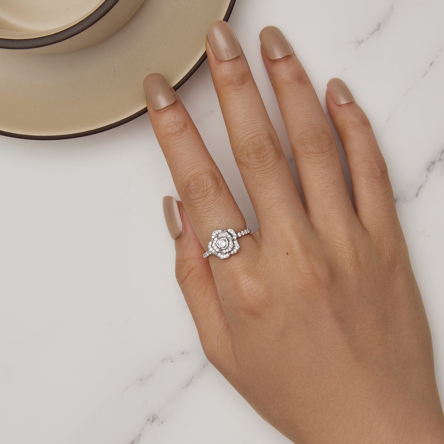 Ring, 925 sterling silver pavé CZ platinum plated, rose design, size 6, Bids.com on Tampa Home & Garden Store
