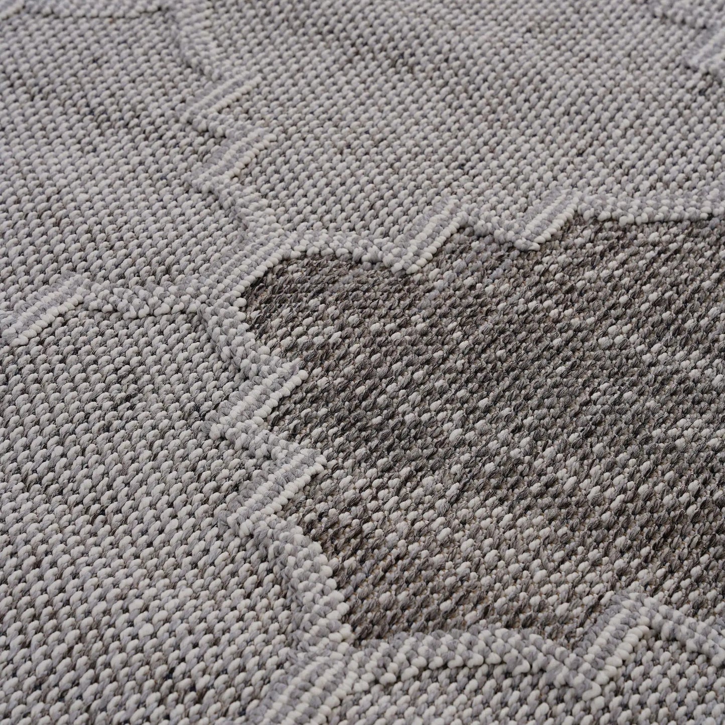 Guros Trellis Area Rug for Indoor and Outdoor Use