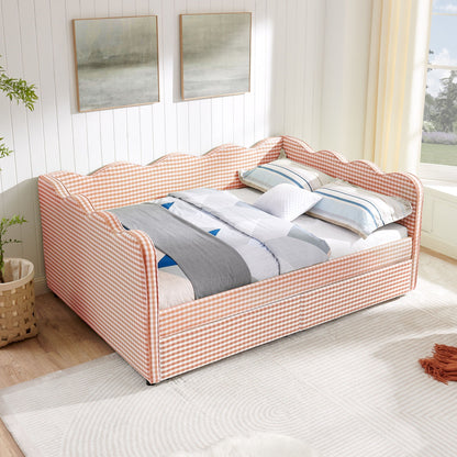 Gingham Daybed With Usb Port And The Wave Shape
