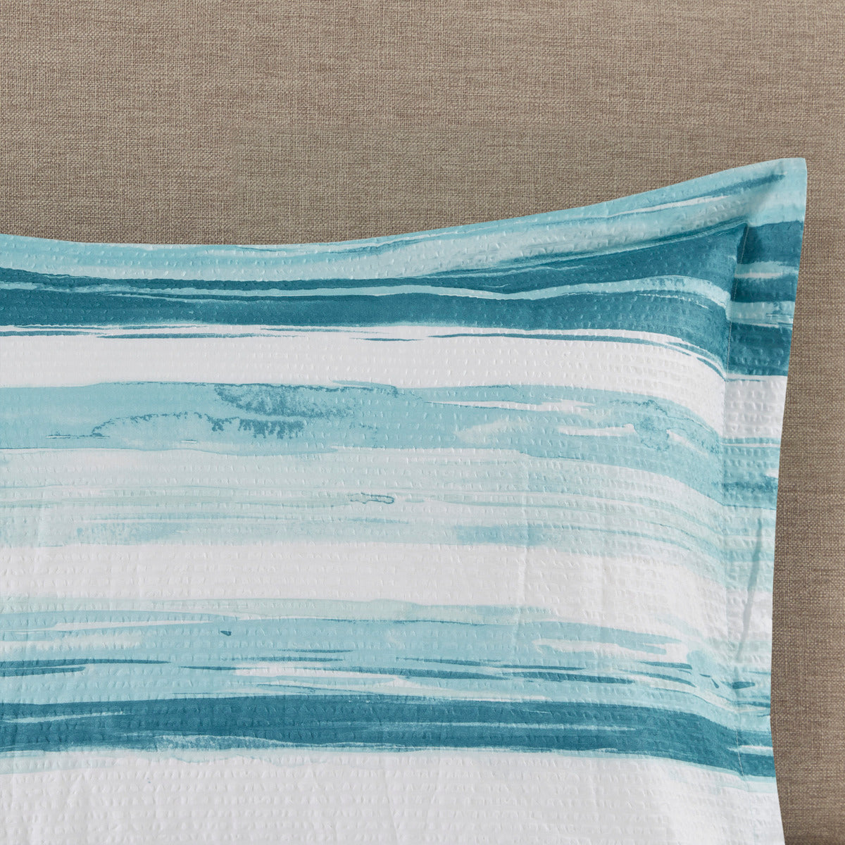 8 Piece Aqua Seersucker Quilt and Comforter Set