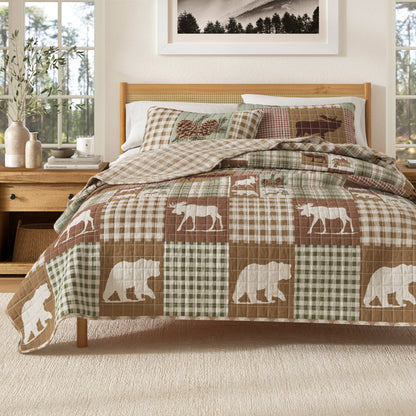 Rustic Woodland and Plaid Quilt Set for Bedroom
