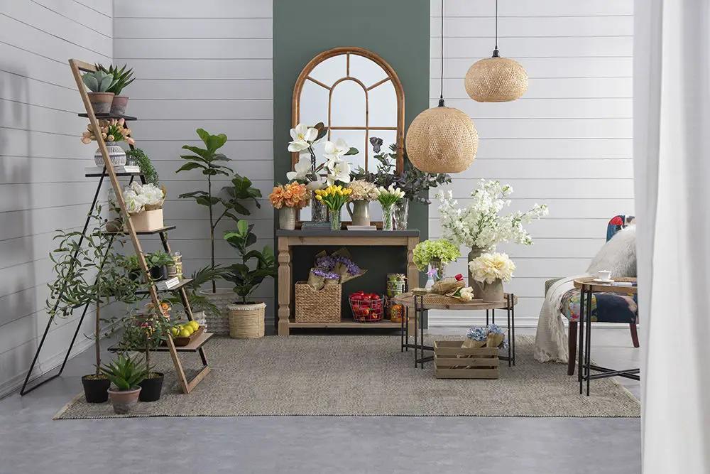 Farmhouse Round Wood Coffee Table with Metal Legs