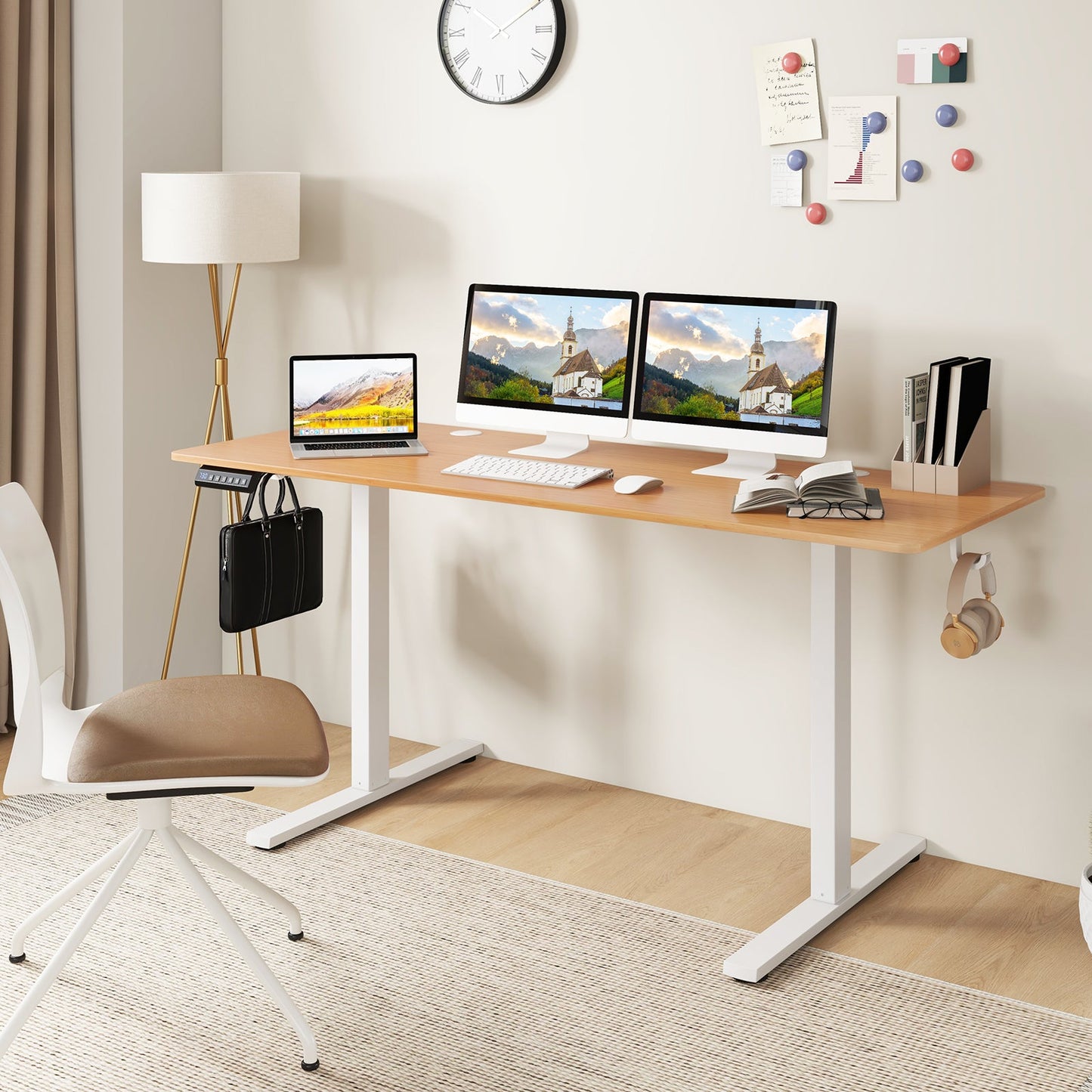 Escritorio eléctrico de pie con 3 alturas de memoria, 2 ganchos para colgar y orificios para cables - Natural