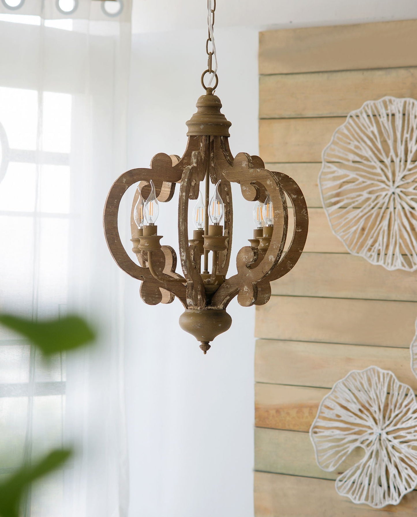 Farmhouse Chandelier With 6 Light Wood Pendant