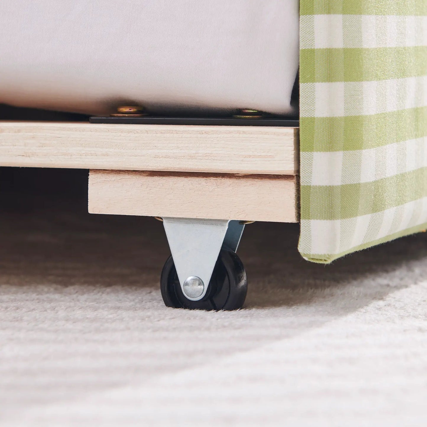 Gingham Daybed With USB Port and Wave Design