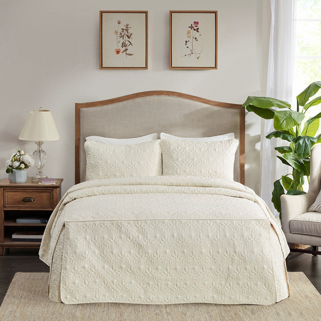 3-Piece Split Corner Pleated Quilted Bedspread in cream with quilted pattern, bedding on Tampa Home & Garden Store