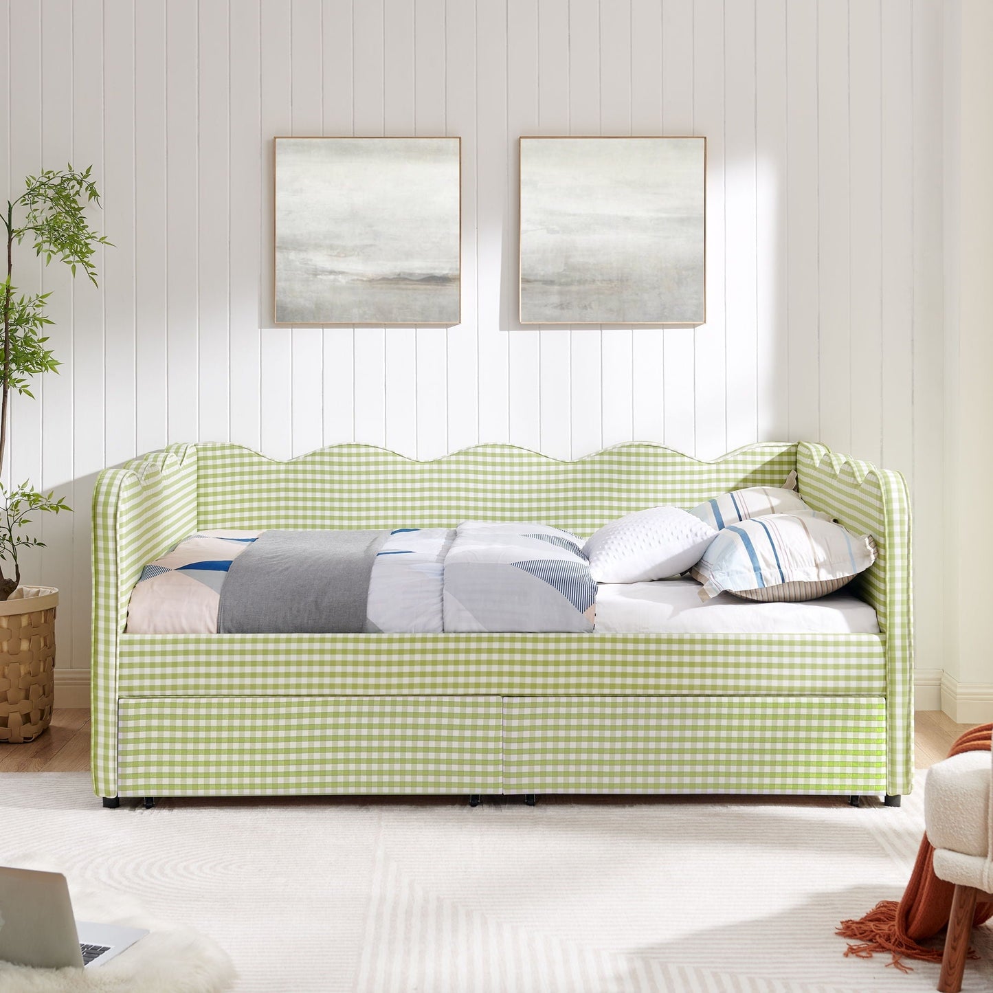 Gingham Daybed With Usb Port And The Wave Shape