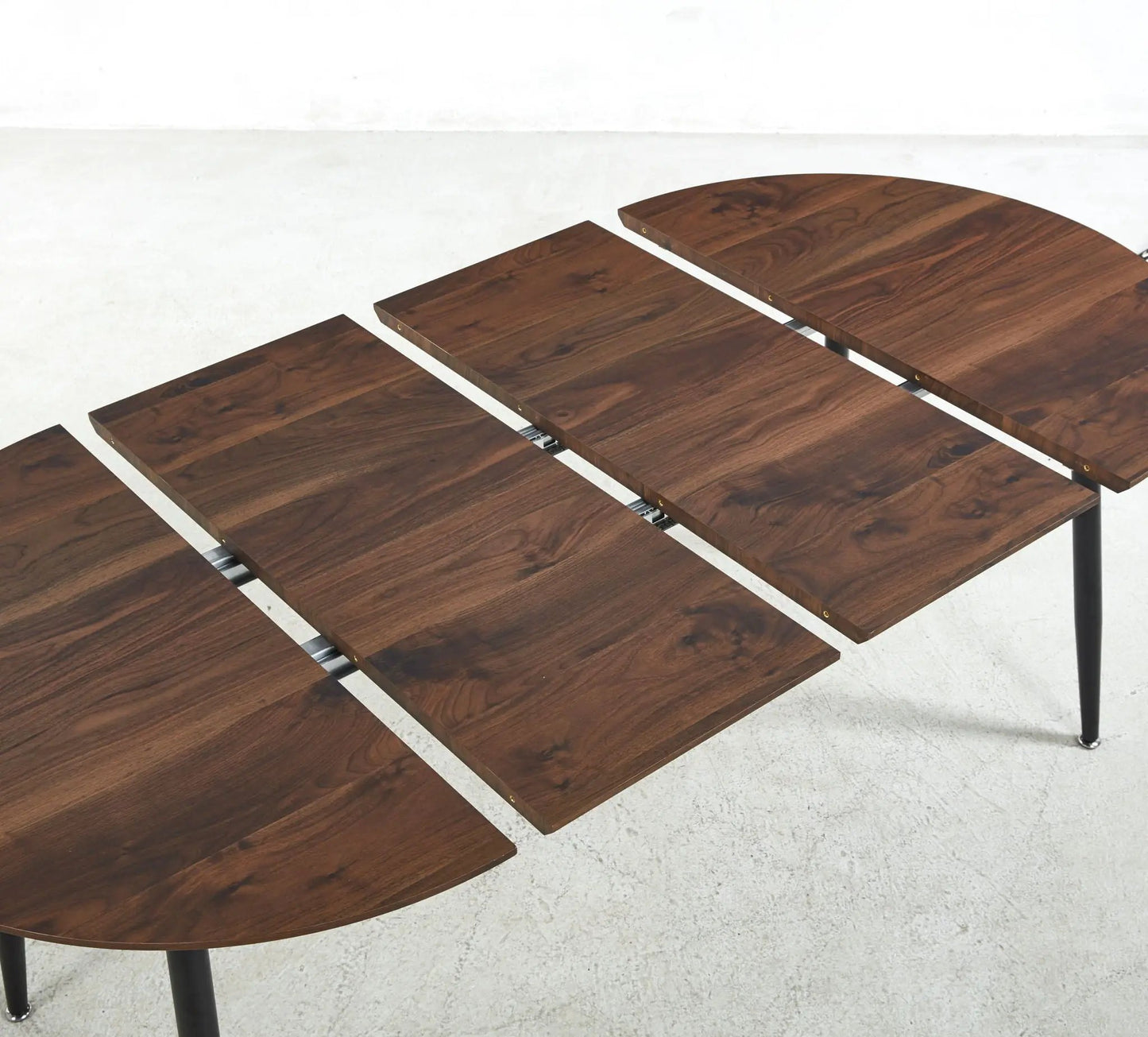 Extendable Dining Table with Durable Metal Legs