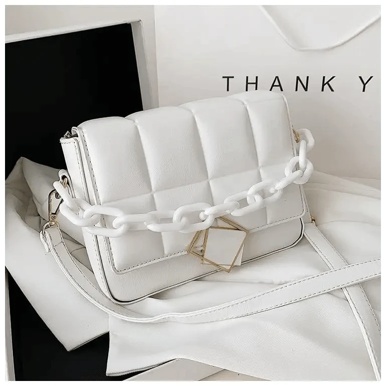 Stevvex ST93140LMN white leather shoulder bag with chunky white chain strap and gold charm on Tampa Home & Garden Store