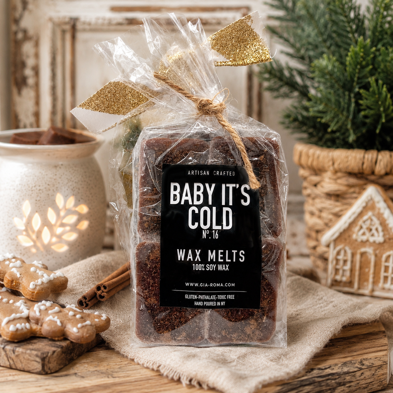 Wax melts Gingerbread Spiced Latte XL by Gia Roma in a clear bag with twine, 100% soy wax on Tampa Home & Garden Store