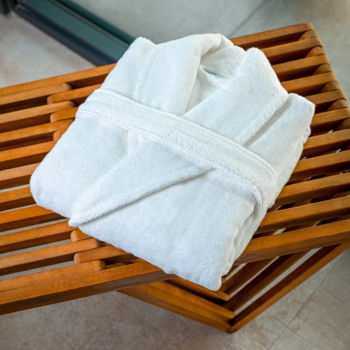 Conjunto de albornoz y pantuflas orgánicos de lujo